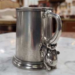 Royal Selangor pewter christening mug featuring an Elephant - Boxed. It has been sourced from locally and is in good original condition, please view photos as they help form part of the description.