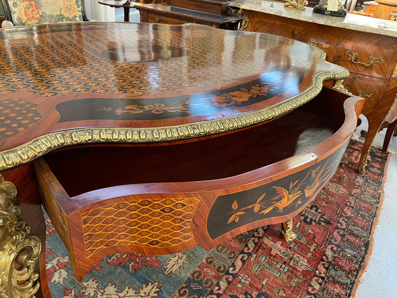 Fabulous Quality French Kingwood and Rosewood Bureau Plat . Lovely Marquetry inlay with elegant ormolu mounts.