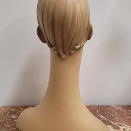 Elegant Vintage deco style mannequin head and shoulders in very good condition.