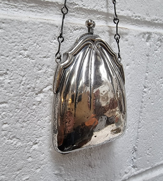 Edwardian Birmingham silver purse. In good condition please view photos as they help form part of the description.