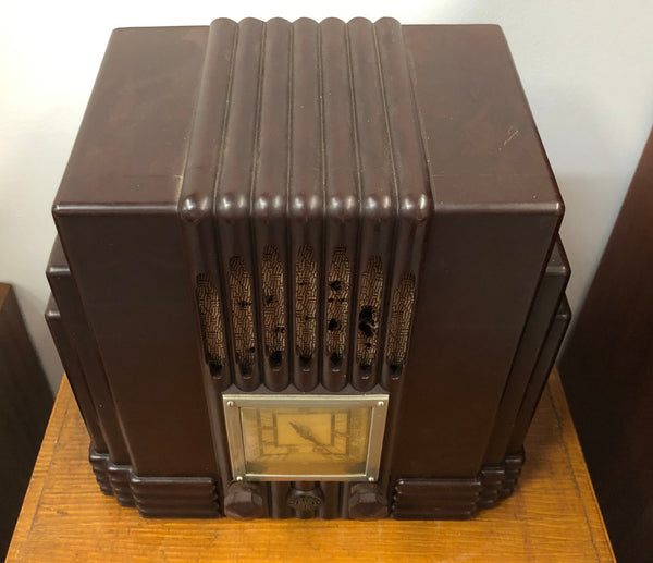 AWA 'The Fisk Radiolette' Empire State radio made from Bakelite. In original untouched condition, please note the power cord has been cut.