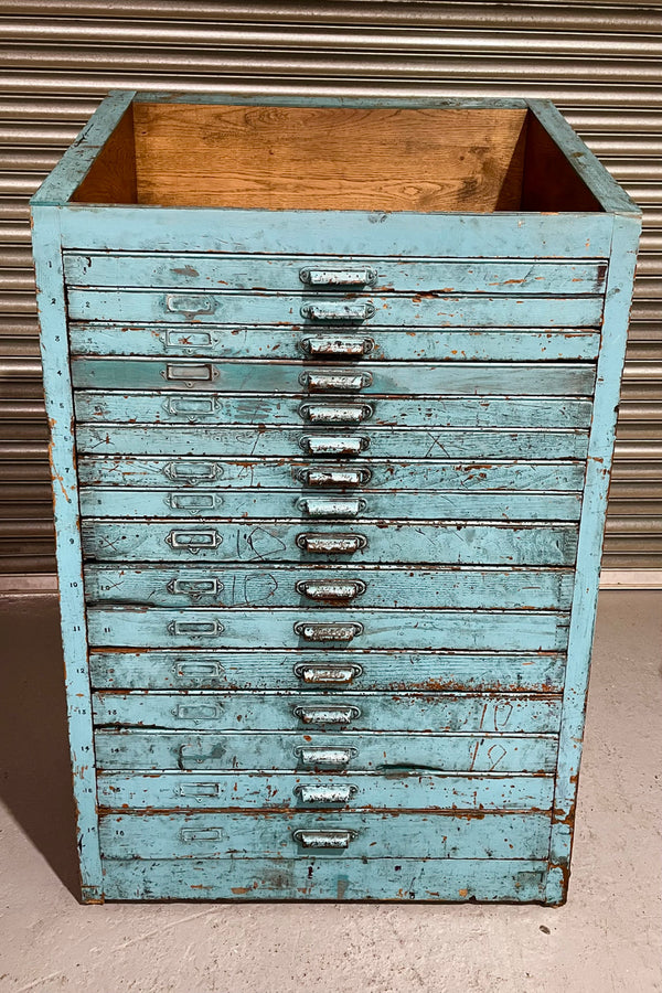 Fabulous set of vintage painted blue printers drawers that have adjustable separators which can be taken out for large papers. The drawers are various sizes and there is a section on top for working on or for storing brushes or tall items . These would be perfect for artists or jewellery pieces or even architects. Such a beautiful piece of industrial furniture.