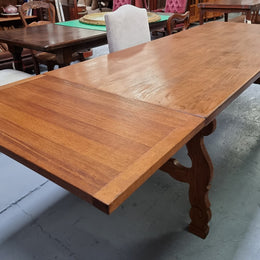 French light Oak Spanish style extension table. In good restored condition.