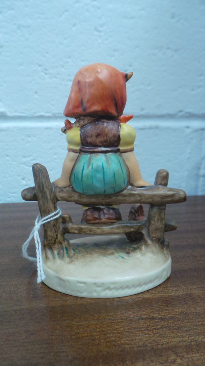 A beautiful Goebel German collectable figurine, called "just resting" in very good original condition.