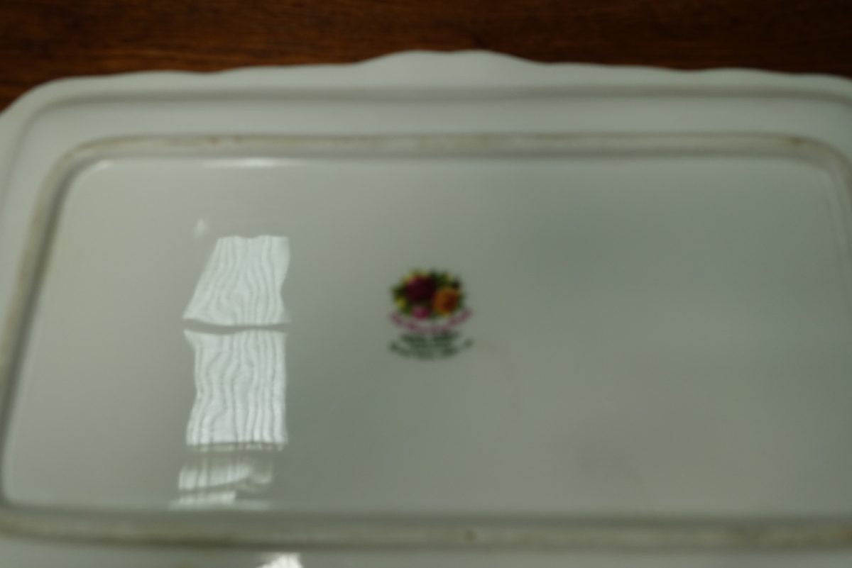 Royal Albert Old Country Roses Pattern Sandwich Platter | Antique & Vintage | Moonee Ponds Antiques | Australia Wide Delivery
