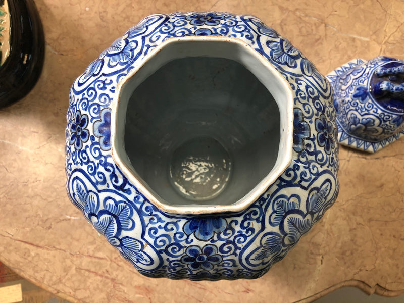 Large early 18th Century Dutch Delft (tin glazed earthenware) hand painted lidded vase. Decorated in the Chinese style with dog of Fu finial on top of lid. (Mark for Adriaa Rejsselberg 1713 - 1735).