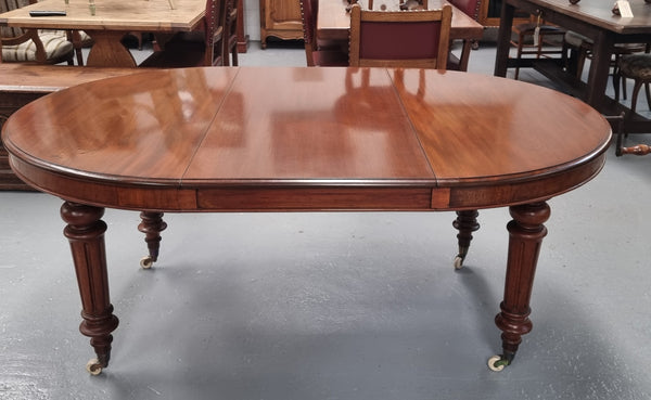 Amazing Victorian round Mahogany extension table. It comes with one extension leaf which can be added to the center of table when required. Sourced Locally and in good original detailed condition.