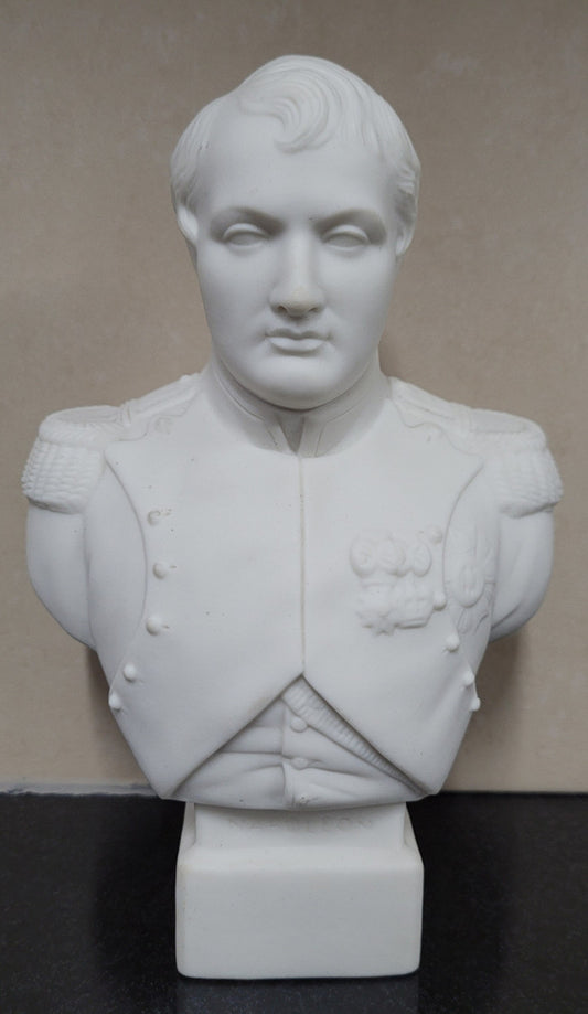 Bust of Napoleon by Robinson & Leadbeater Stoke on Trent. Robinson & Leadbeater produced parian ware in Stoke on Trent from the mid 1880s, into the twentieth century. They were renown for the fine detail of their Victorian busts. This Napoleon bust is in good original condition, please view photos as they help form part of the description.
