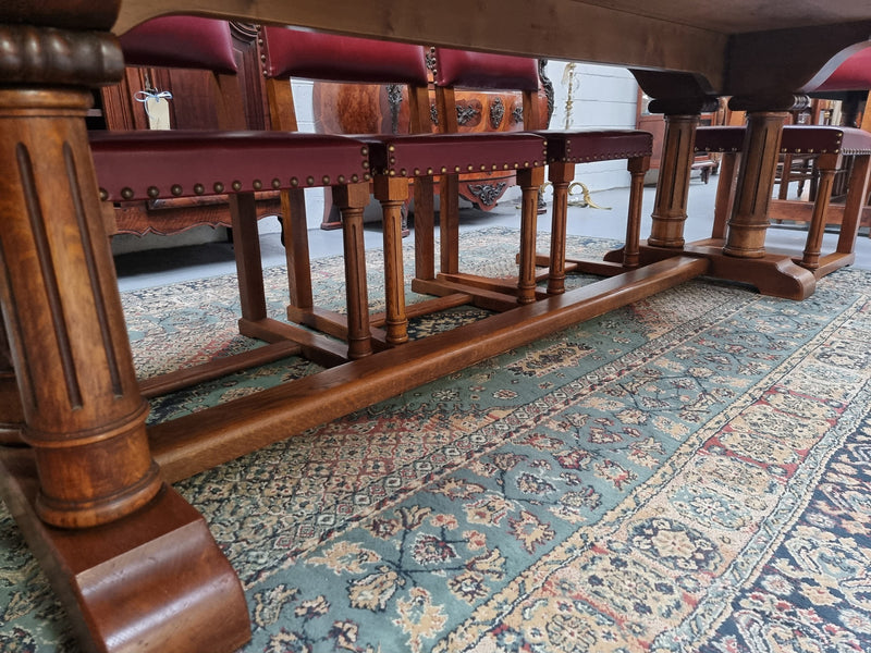 French Oak double pedestal Farmhouse dining table. You can very comfortably fit eight chairs around the table with three chairs down each side and one chair at both ends. In very good original detailed condition.