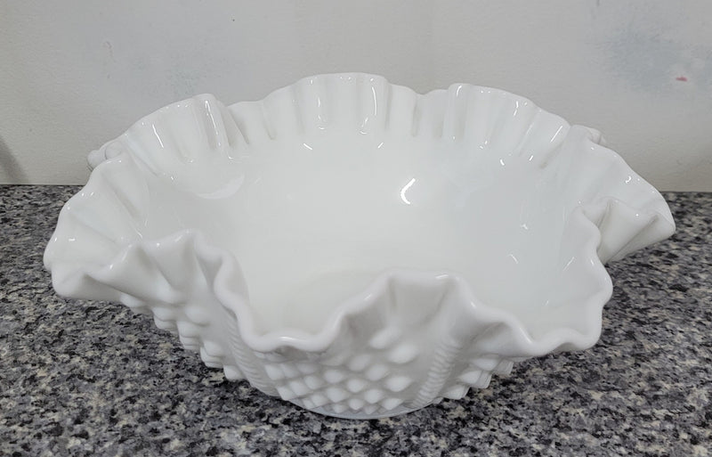 Charming frilled edge “Fenton” milk glass bowl. It is in good original condition, please view photos as they help form part of the description.