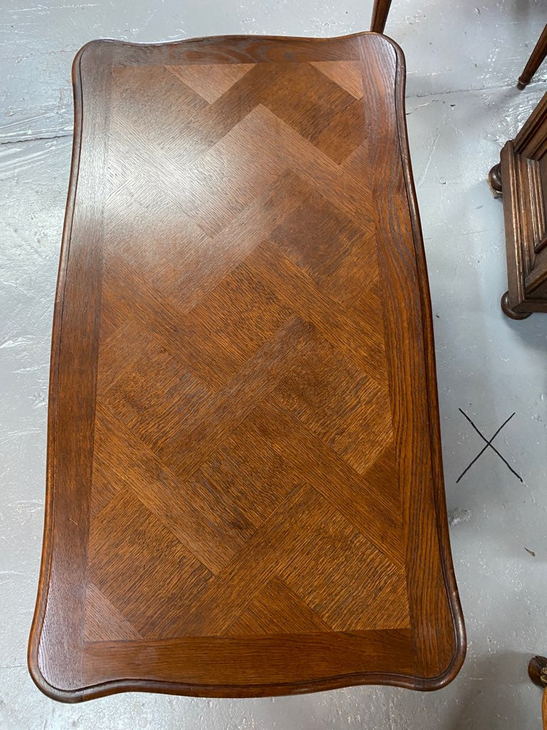 Vintage French Louis XV style coffee table. In restored condition. Has character marks, please view photos.