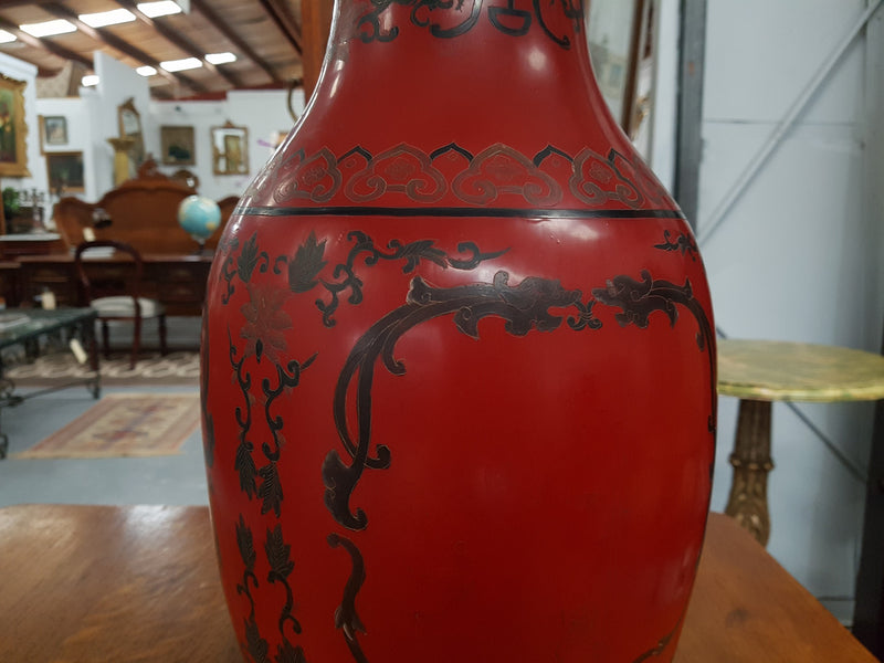 Chinese Lacquered Table Lamp