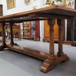 Vintage custom made fruitwood pedestal dinning table, comfortable fits 8-10 people. In good original condition. Sourced locally. Please see pictures to form part of the description.