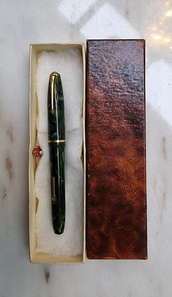 Conway Stewart  "Dinkie" 550 fountain pen green and black marble with 14k gold Nib .