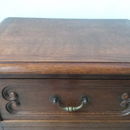 A beautiful French petite Oak carved chest of drawers. It comes with four drawers and plenty of room. It is in very good original condition. Ideal for smaller spaces or apartments.