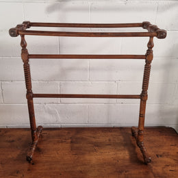 Beautiful Antique Cedar towel rail. It has been sourced locally and is in good original condition.