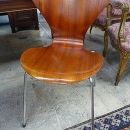 Fritz Hansen Design Modern Chair