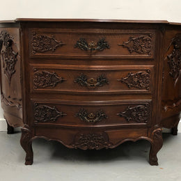 French Louis XV style dark Oak carved, two door and three drawer Commode /side cabinet. Could also be used as a TV cabinet or in the bedroom as storage very versatile. In good original detailed condition.