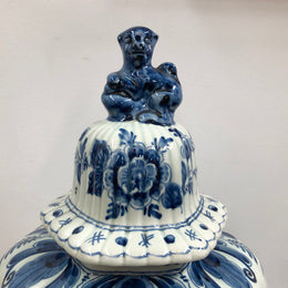 Stunning Dutch Delftware lidded vase