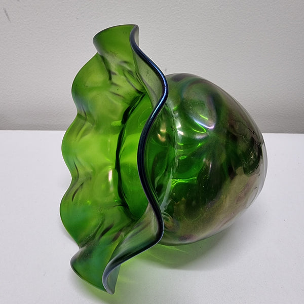 Gorgeous Antique green iridescent art glass vase with flare top, in great original condition.  Please view photos as they help form part of the description.