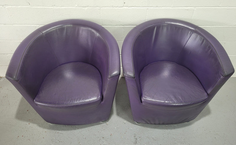 Pair of vintage Parentesi armchairs designed by Pietro Arosio for Tacchini with original leather upholstery and in good original detailed condition.