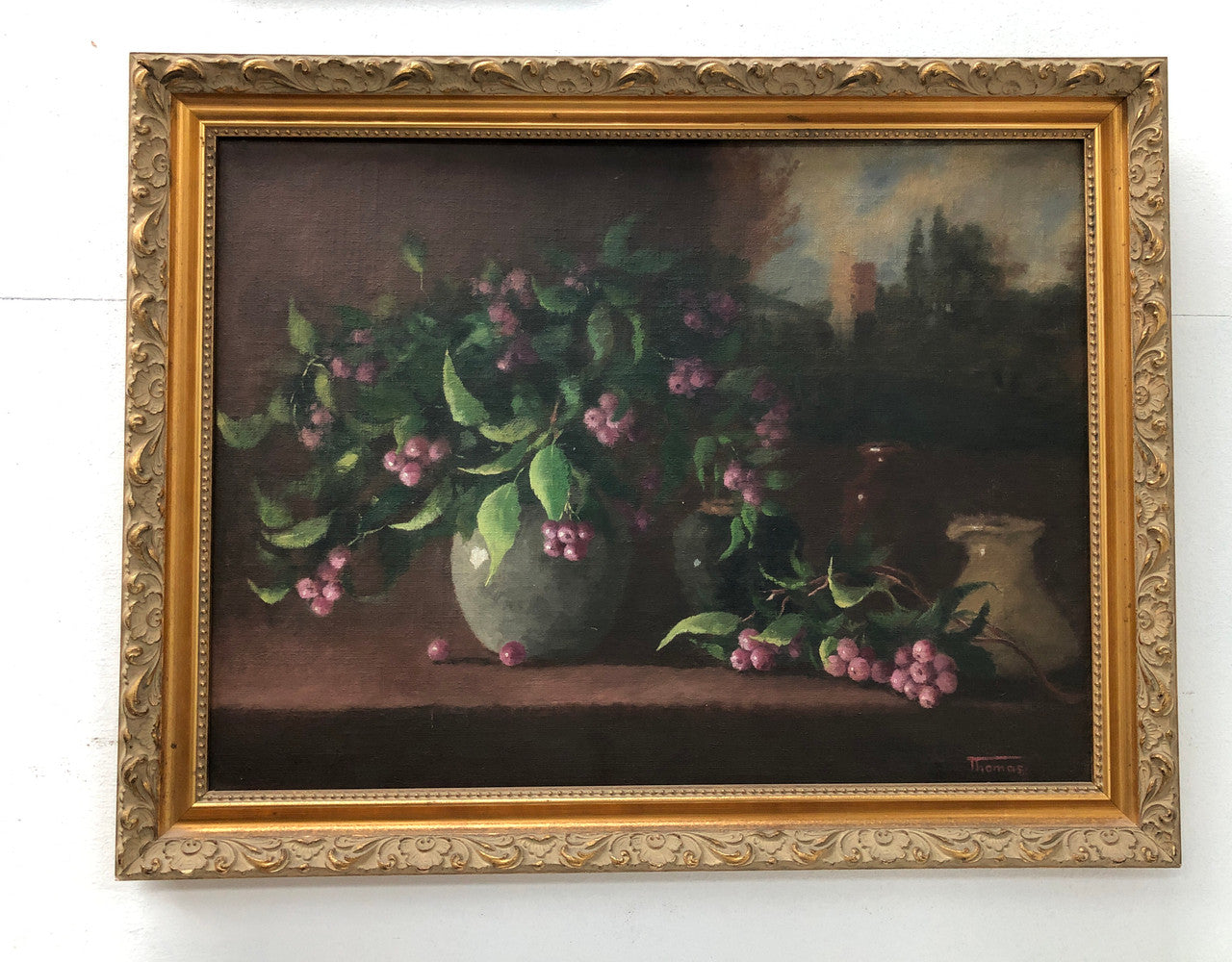 Beautiful signed framed oil on board in a gilt frame in good condition.