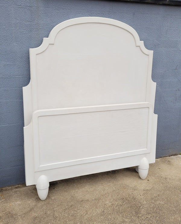 Two attractive vintage French chalk painted king single Art Deco beds. They have been sourced from France and are in good original condition.