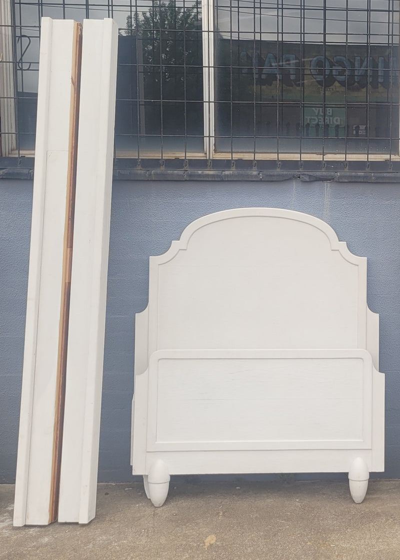 Two attractive vintage French chalk painted king single Art Deco beds. They have been sourced from France and are in good original condition.