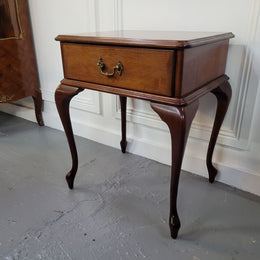 Vintage Mahogany single drawer cabriole leg bedside table. It has been sourced from locally and is in good original detailed condition.