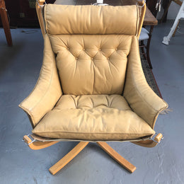 Fabulous Midcentury leather "Sigurd Ressell Falcon Chair" from Norway in good used condition with minor scratches to the leather consistent with age. Very sturdy and comfortable.