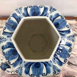 Stunning Dutch Delftware lidded vase