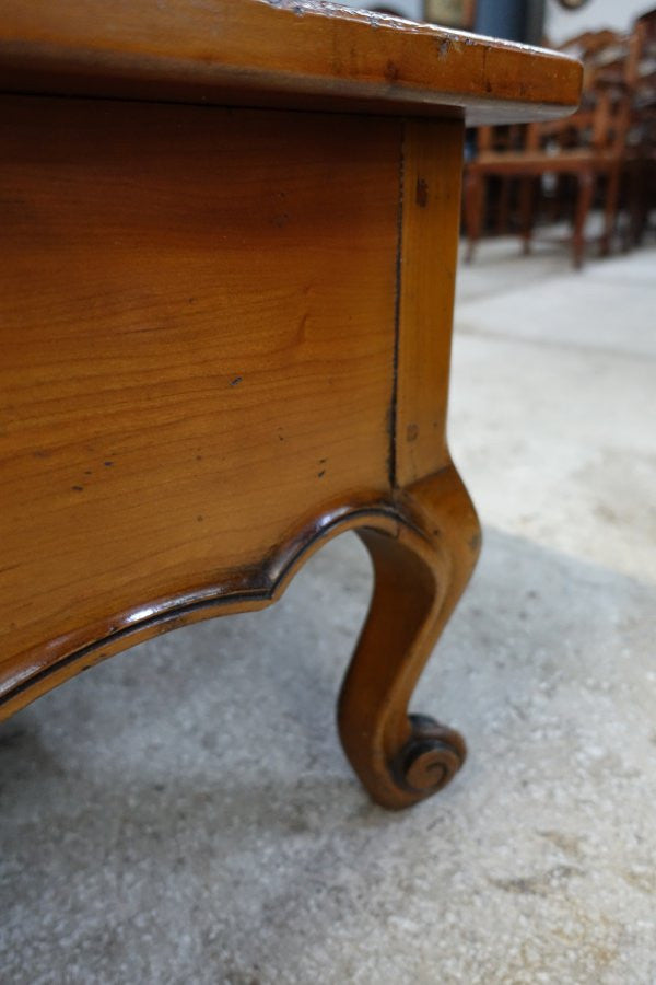 French Provincial Style Coffee Table | Antique & Vintage | Moonee Ponds Antiques | Australia Wide Delivery