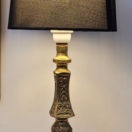 Decorative Vintage lamp with shade, in good working original condition.
