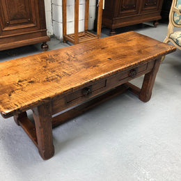 Fabulous small French oak coffee table, with two drawers and lovely character in good condition.