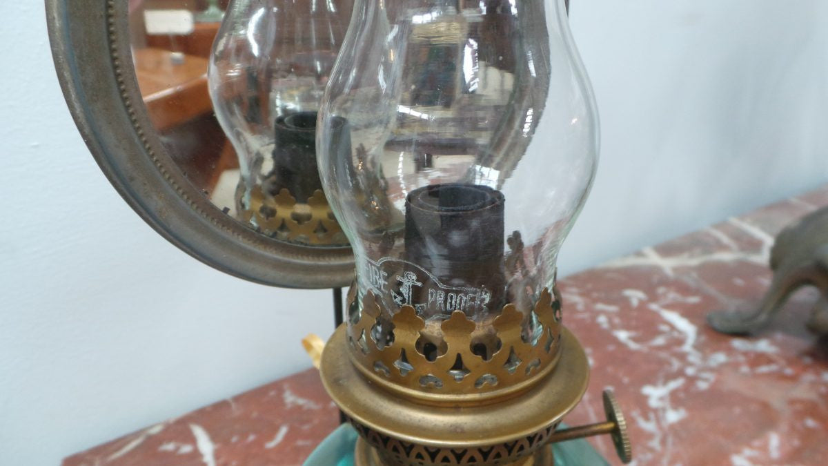 Victorian Kerosene Lamp | Antique & Vintage | Moonee Ponds Antiques | Australia Wide Delivery