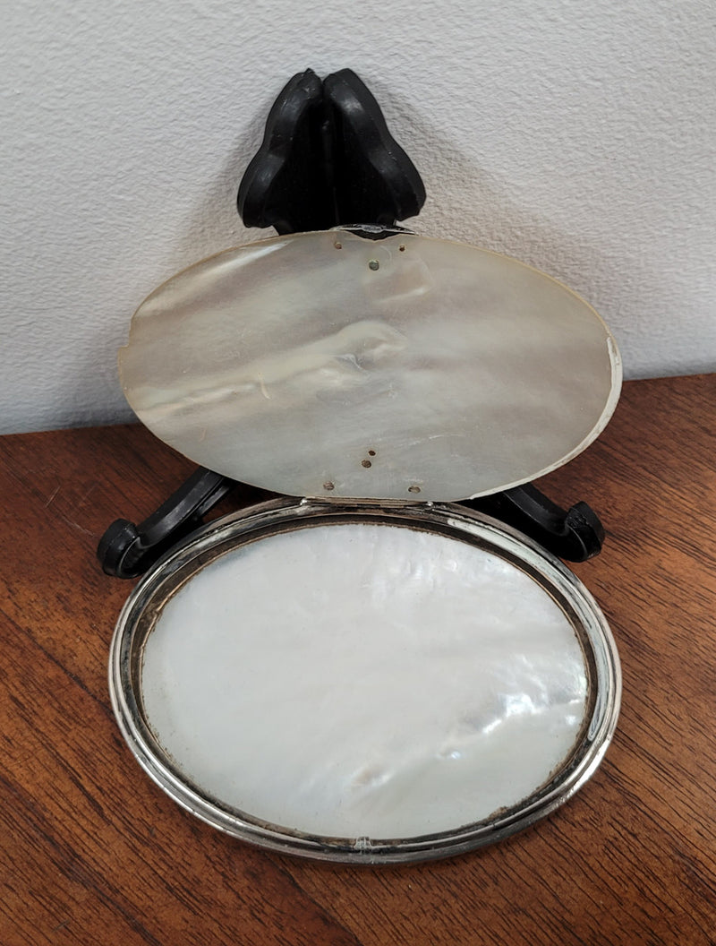 Stunning oval shaped Georgian Silver and carved Mother of Pearl Snuff Box.