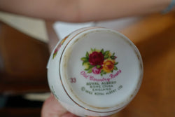 Royal Albert Small Vase | Antique & Vintage | Moonee Ponds Antiques | Australia Wide Delivery