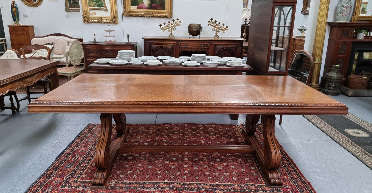 Beautiful Spanish style Oak dining table with a lovely carved border. Sourced in France and in good original detailed condition.