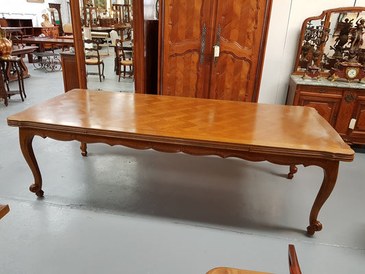Stunning French Louis XVth style large Extension table