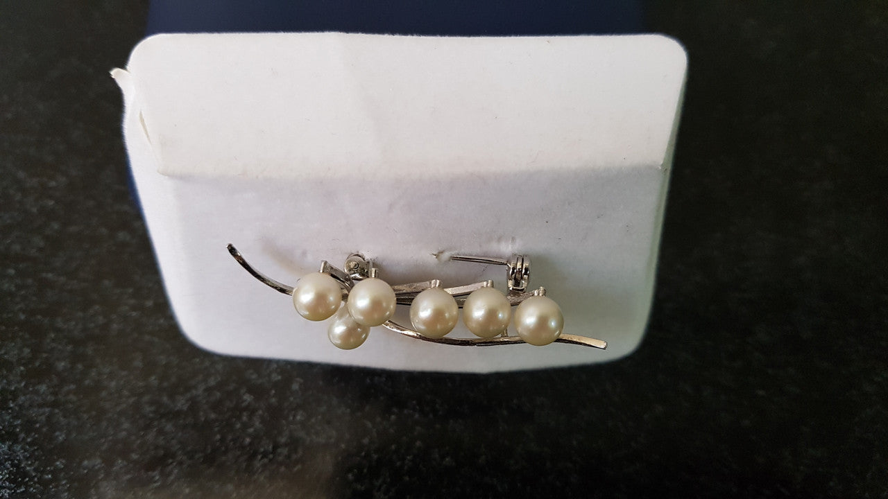 Vintage Pearl Brooch