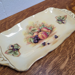 Lovely Aynsley orchard gold serving tray, in good orginal condition. Please view photos as it forms part of the description.