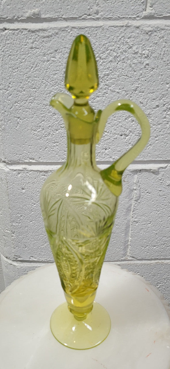 Stunning Uranium glass decanter and stopper. Great shape and height of 30.5cm