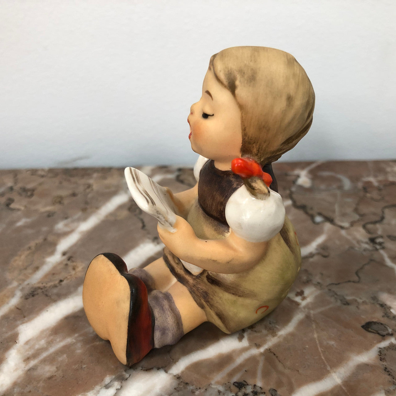 Vintage Hummel Figurine 389 Girl With Music Sheets