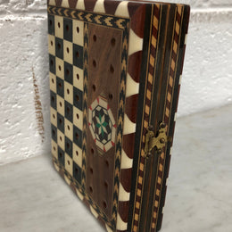 Vintage inlaid folded chess board box with pieces inside. In good clean original condition.