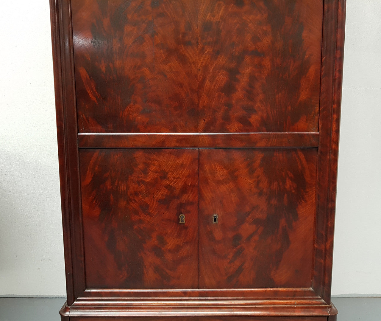 French Flame Mahogany Secretaire a Abattant