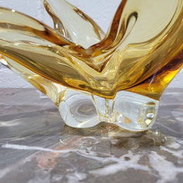 Murano style golden yellow glass bird bowl. In good original condition with no chips or cracks.