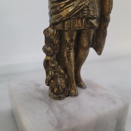 Impressive Vintage cast brass figure of Julius Caesar on a lovely marble base. In great original condition.