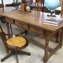 Lovely French Provincial Desk