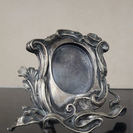 Stunning Late Victorian Art Nouveau picture frame. It is in good original condition, please view photos as they help form part of the description.