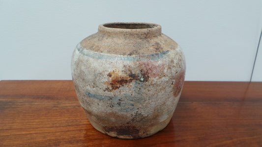 Chinese Ming Dynasty Pot
